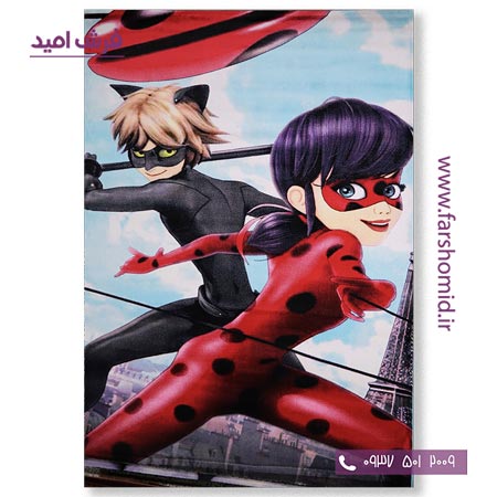 فرش ماشینی طرح دختر کفشدوزکی و گربه سیاه 1171 کودک فرش آنا