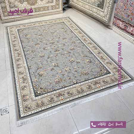 فرش ماشینی 700 شانه کلکسیون آوازه افشان آناشید نقره ای حاشیه بژ فرش سورنا